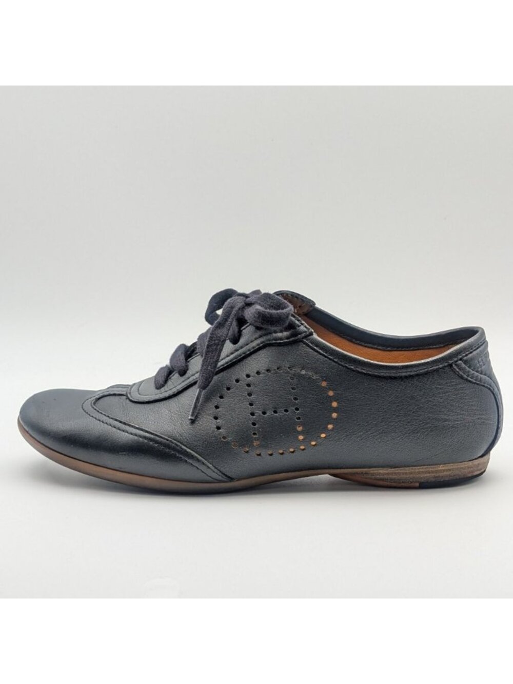 Hermes Evelyne Sneakers Leather Perforated Black - Picture 2 of 11
